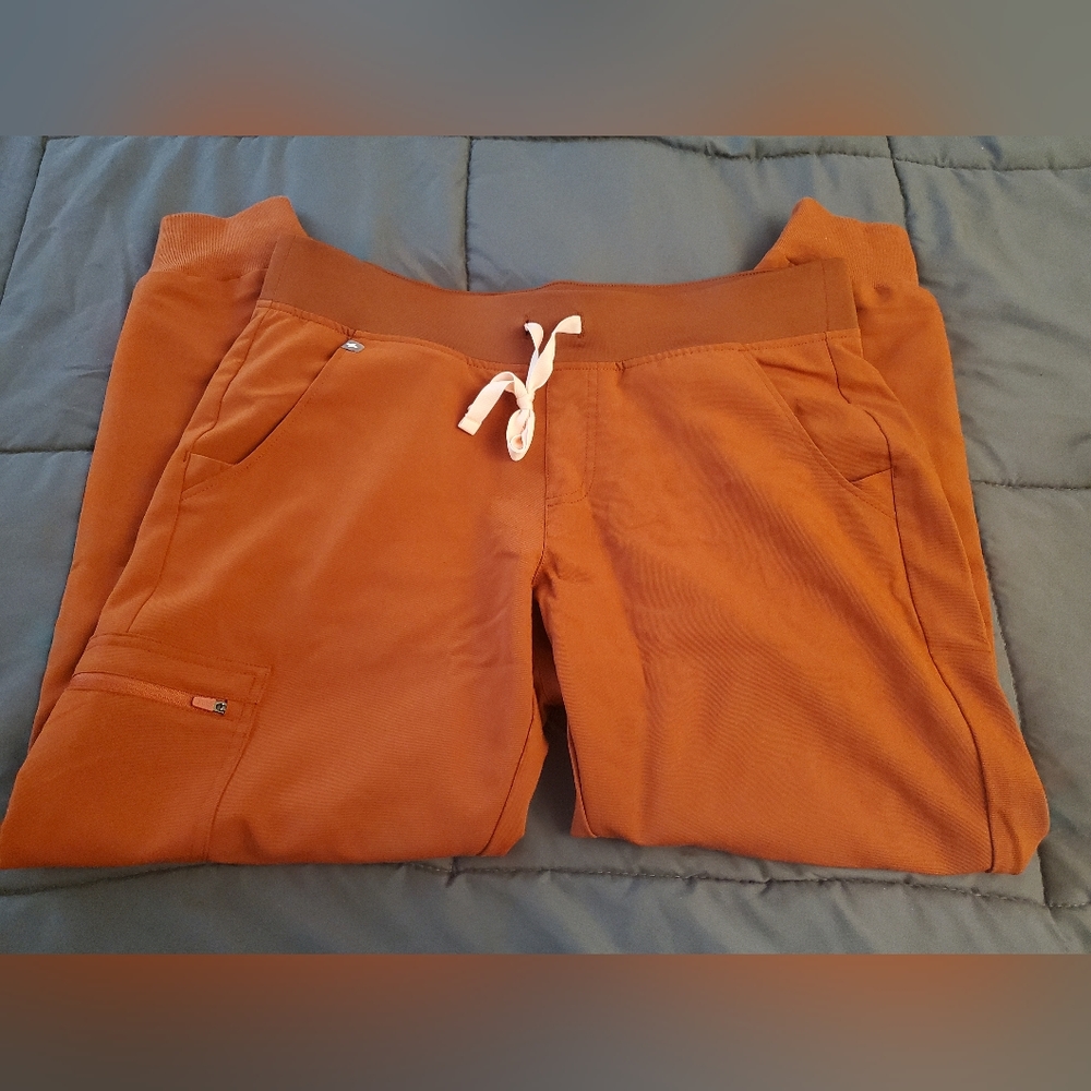 Figs auburn zamora high-waisted joggers size P-M